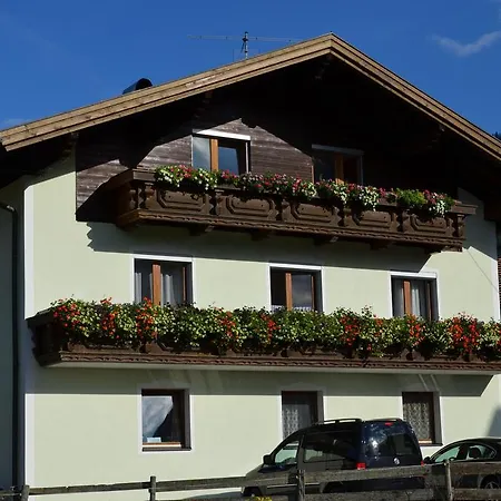 Haus Sennweg 아파트